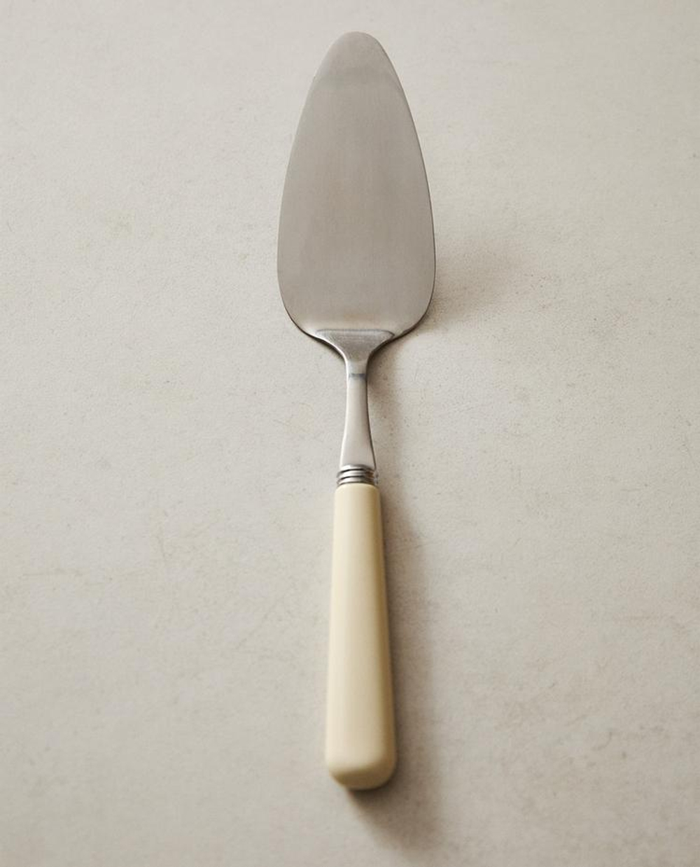 ZARA HOME ЛОПАТКА ДЛЯ ТОРТА ИЗ НЕРЖАВЕЮЩЕЙ СТАЛИ, КРЕМОВЫЙ