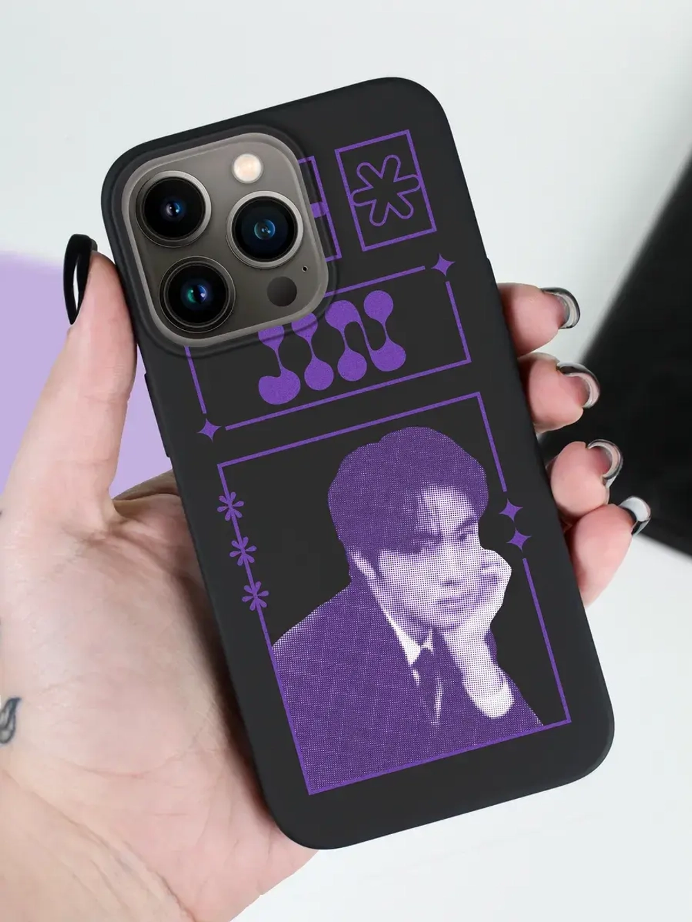 Чехол на iPhone 16 Pro