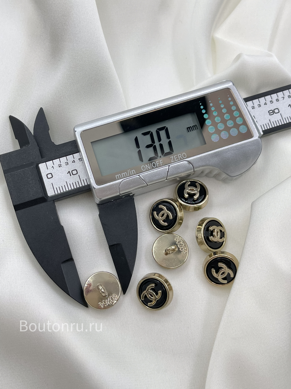 Пуговицы Шан. черные в золоте