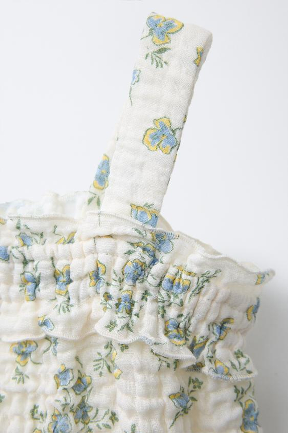 ZARA ДЛИННЫЙ КОМБИНЕЗОН ИЗ РЕЛЬЕФНОЙ ТКАНИ С ЦВЕТОЧНЫМ ПРИНТОМ, БЕЛЫЙ