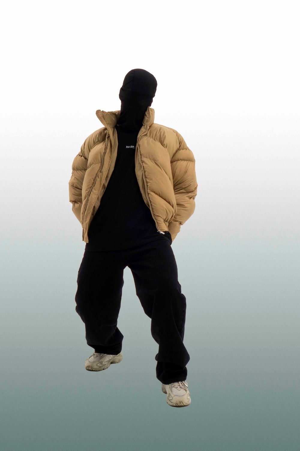 Пуховик Issaya Ark Puffer бежевый