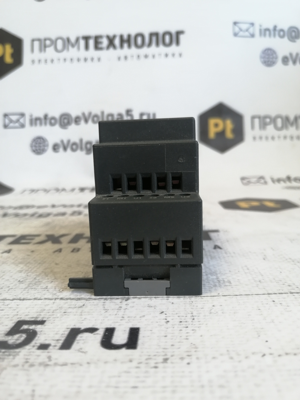 Siemens 6ED1055-1MA00-0BA0 с хранения