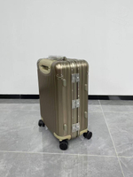 Дорожный чемодан Rimowa