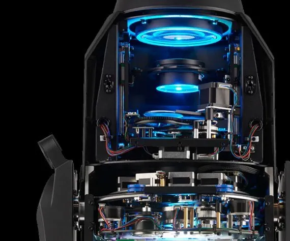 MARTIN ERA 600 Performance вращающаяся голова Beam, 550Вт