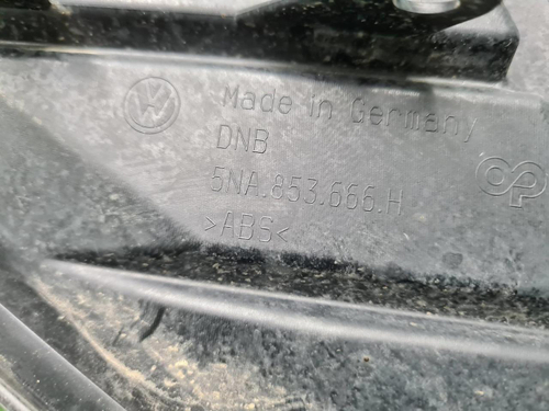Решетка переднего бампера правая VW Tiguan 2 20-нв