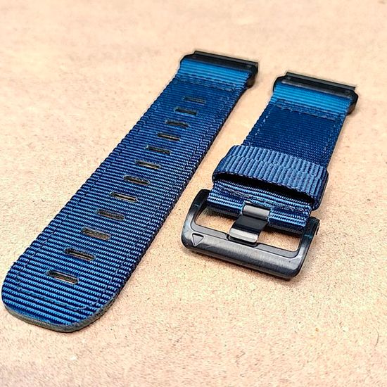Ремешок тактический Tactix 26 мм. для Garmin Fenix 7x / 6x / 5x / 3, Enduro 2 / Tactix 7, Tactix Delta нейлоновый быстросъемный на застежке (Темно-синий/черный)