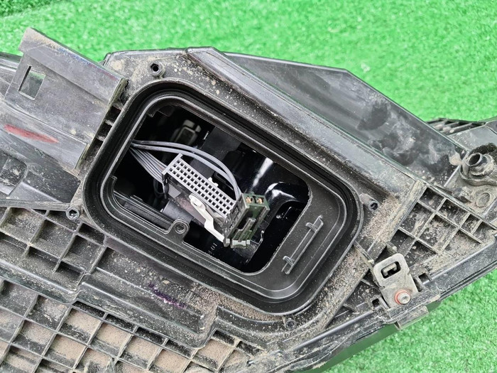 Фара левая Mercedes GLE V167 (2018-2024) LED