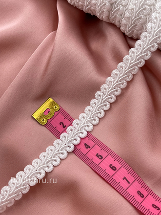 Тесьма отделочная вязаная косичка белая