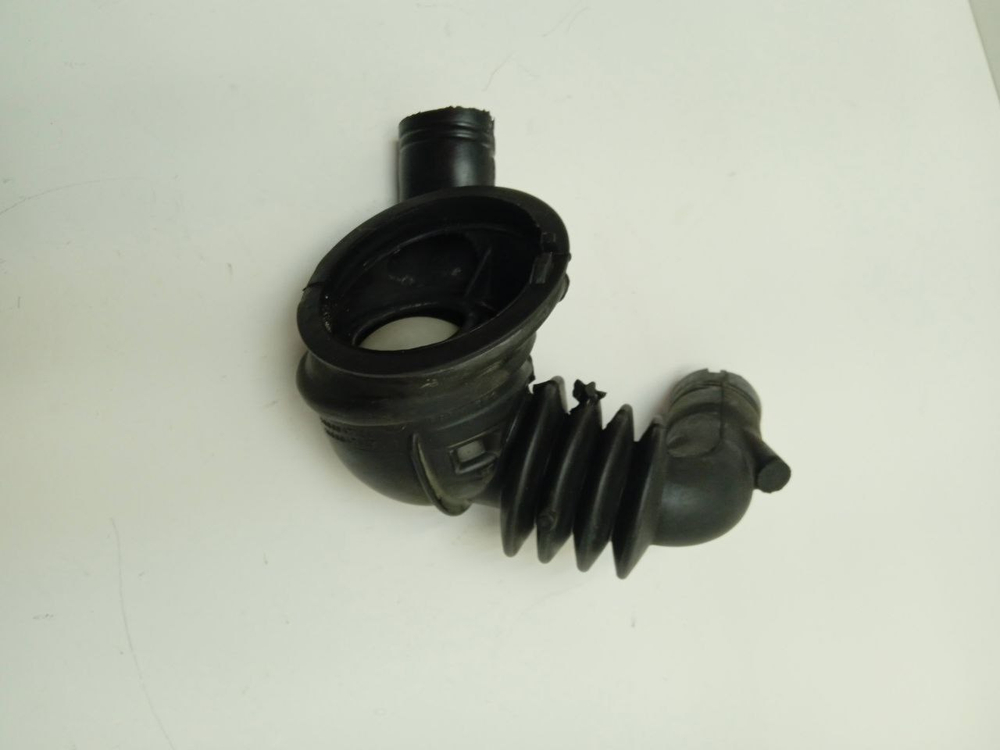 WLG20240OE кт2 Сливной патрубок для стиральных машин Bosch 484193 б/у