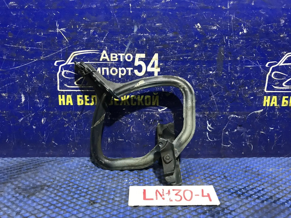 Петля капота правая TOYOTA HILUX SURF 1992