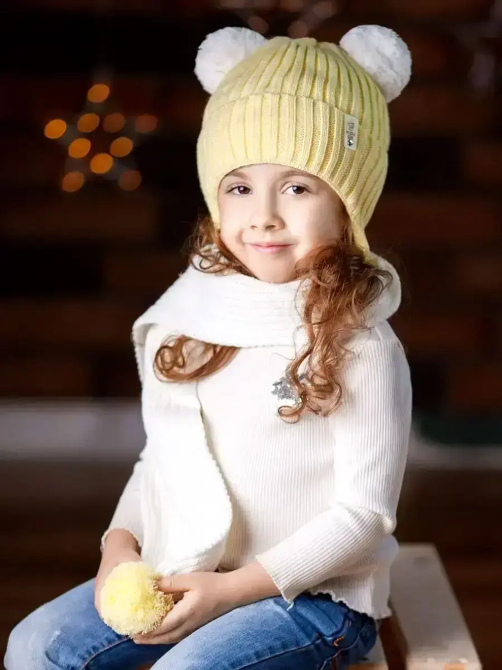 Шапка для девочки осенняя и шарф с ушками