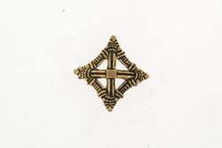 Фибула. Бирка, Мосгард 9-11 в. (крест)