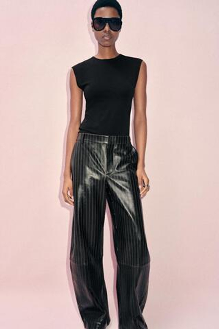 ZARA ХЛОПКОВАЯ ФУТБОЛКА, ЧЕРНЫЙ