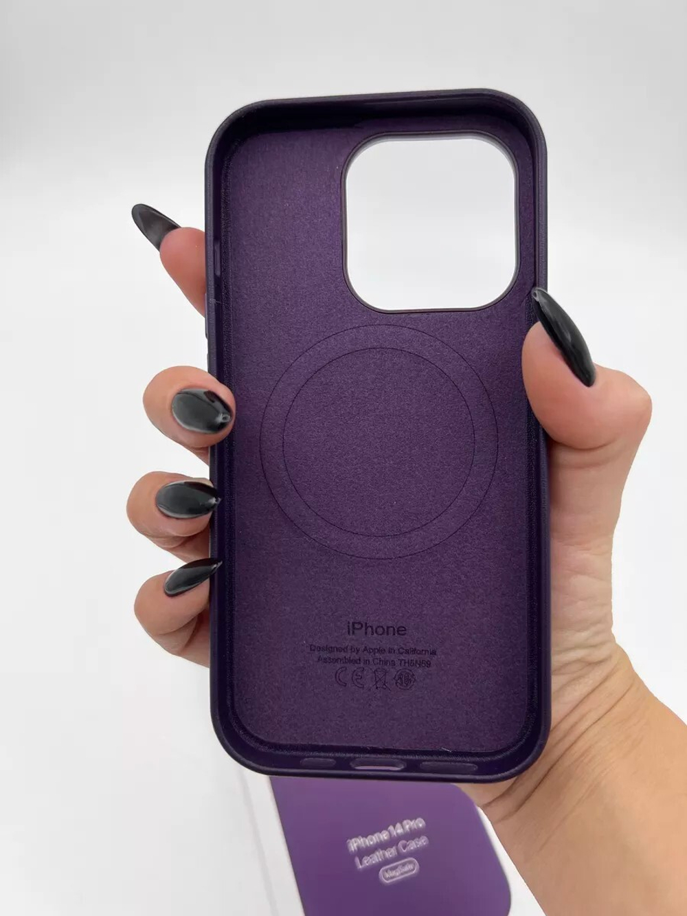 Кожаный чехол Leather Case iPhone 14 Pro | Dark Cherry Темно-Фиолетовый