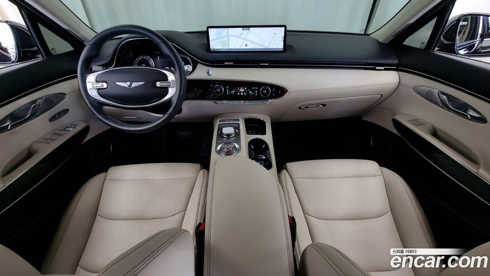 Genesis GV70 2.5T Бензин 2WD (10.2021)
