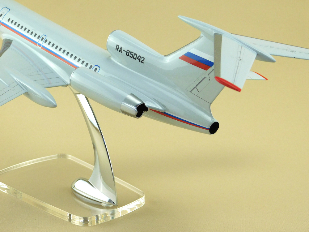Модель самолета Ту-154М (М1:100, СЛО Россия)