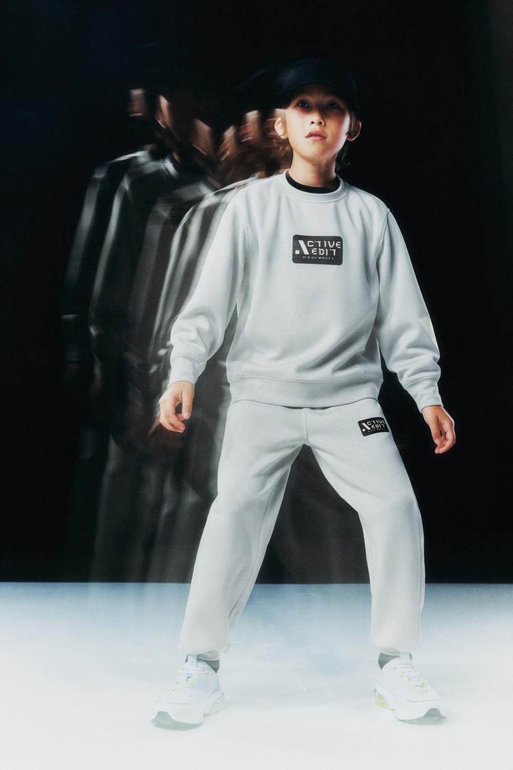 ZARA СПОРТИВНЫЕ БРЮКИ-ДЖОГГЕРЫ, СВЕТЛО-СЕРЫЙ