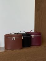 Кожаная косметичка-сумка