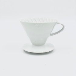 Керамическая воронка Hario 02, белая