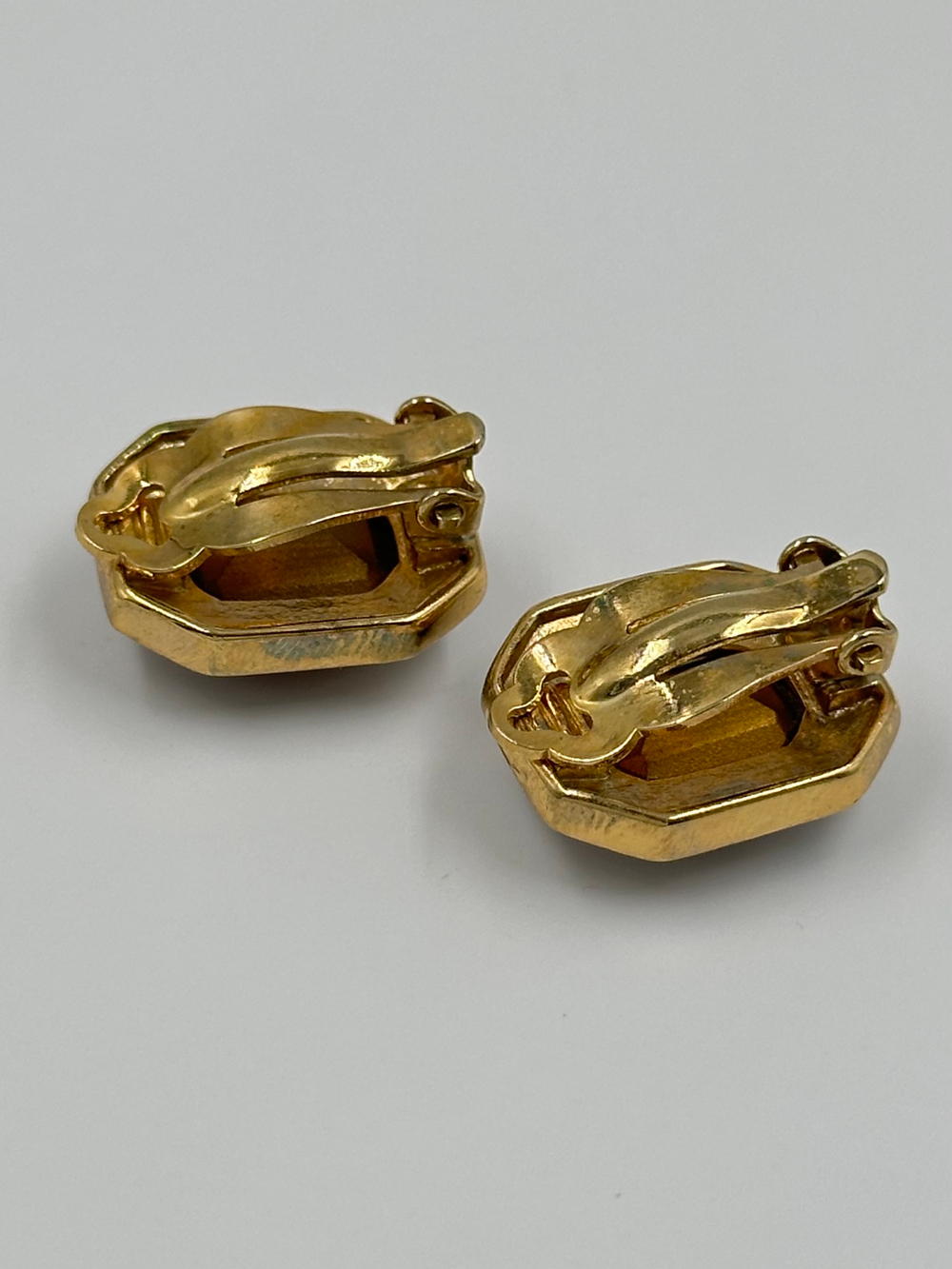 Клипсы с красными кристаллами