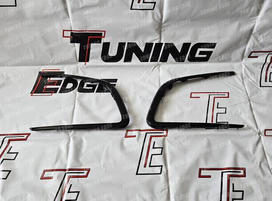 Молдинги переднего бампера (Cross)