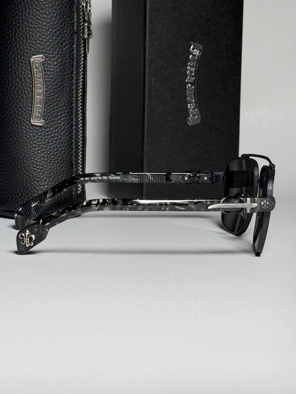 Солнцезащитные очки Chrome Hearts