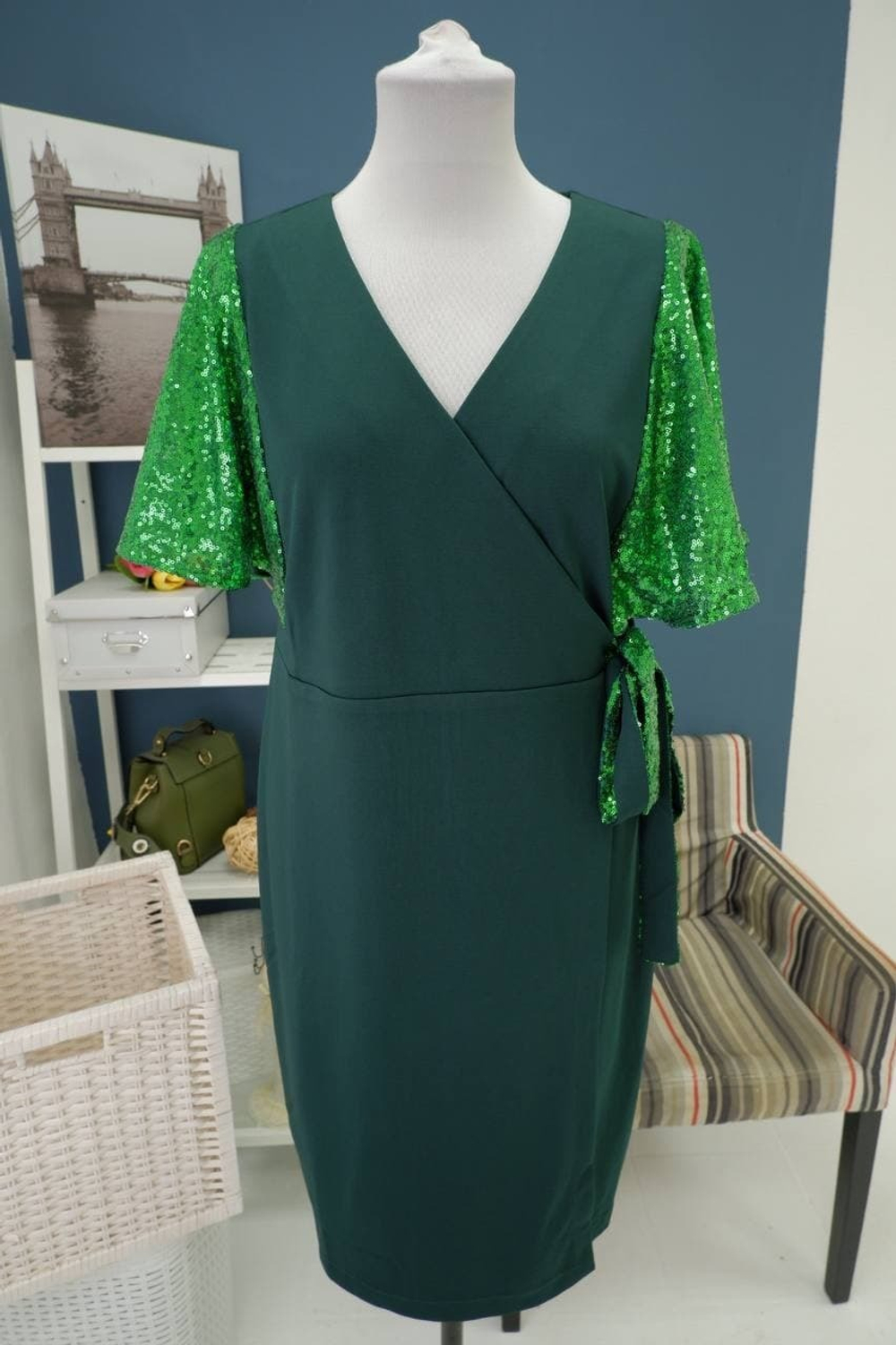 Платье Aziar с пайетками 50 размер, новое