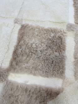 Ковер прямоугольный натуральный мех овчина, 210 х 170 см.