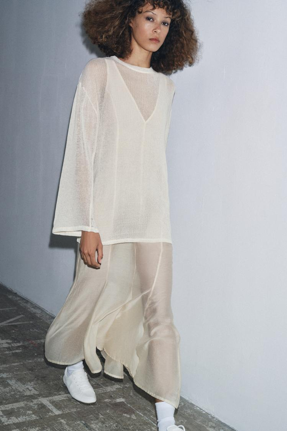 ZARA ДЛИННОЕ КОМБИНИРОВАННОЕ ПЛАТЬЕ, ЦВЕТ СЛИВОЧНОГО МАСЛА