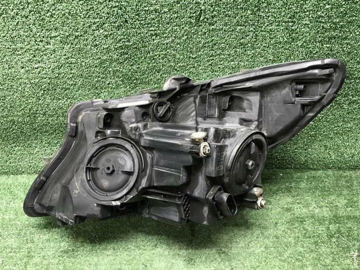 Фара правая Mercedes V w447 (14-нв) галоген