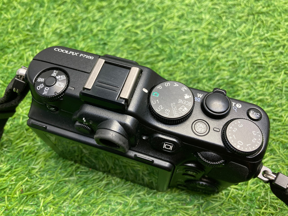 Nikon Coolpix P7100