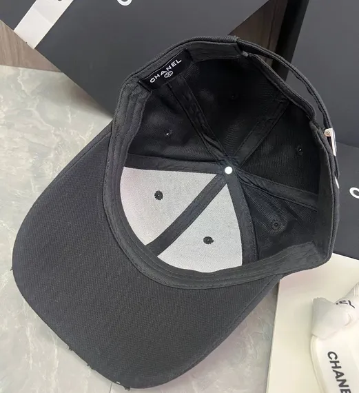 Бейсболка Chanel , черный