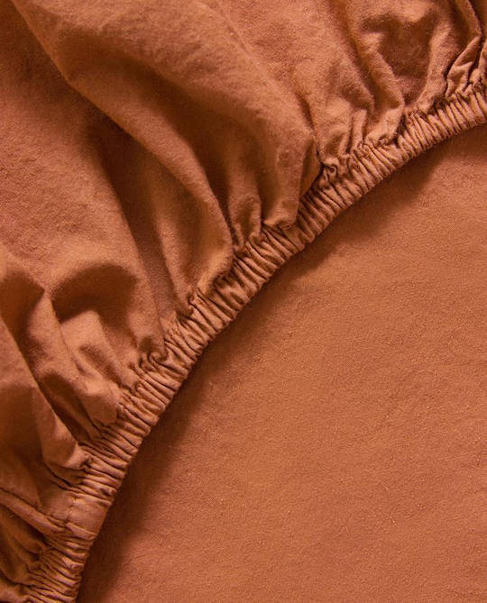 ZARA HOME ДЕТСКАЯ ОДНОТОННАЯ ПРОСТЫНЯ НА РЕЗИНКЕ, КОРИЧНЕВЫЙ