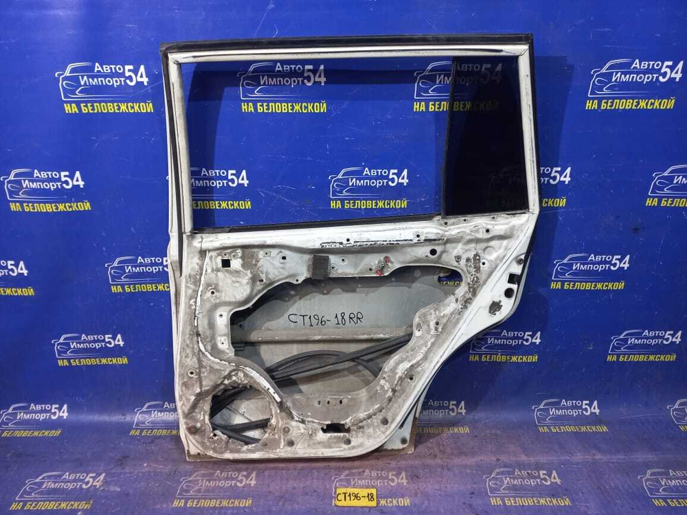 Дверь задняя правая TOYOTA CALDINA 1992-1996