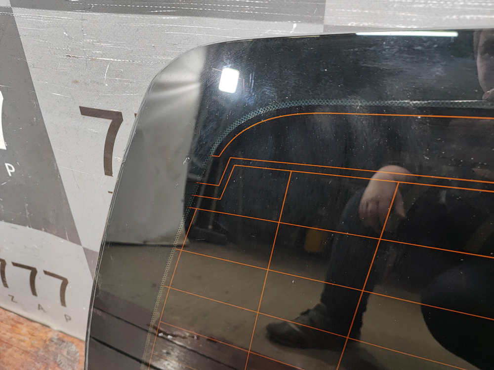 Стекло багажника правое Toyota Land Cruiser 200 07-21 Б/У Оригинал 6271060E50