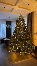 Елка с гирляндой встроенной «Престиж» (Литая хвоя) 185 см / 1,8 м