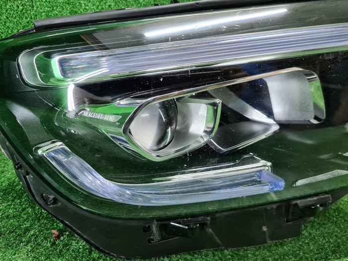 Фара правая Mercedes GLB X247 (2019-2023) LED