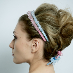 Ободок розовый с декором хрусталь