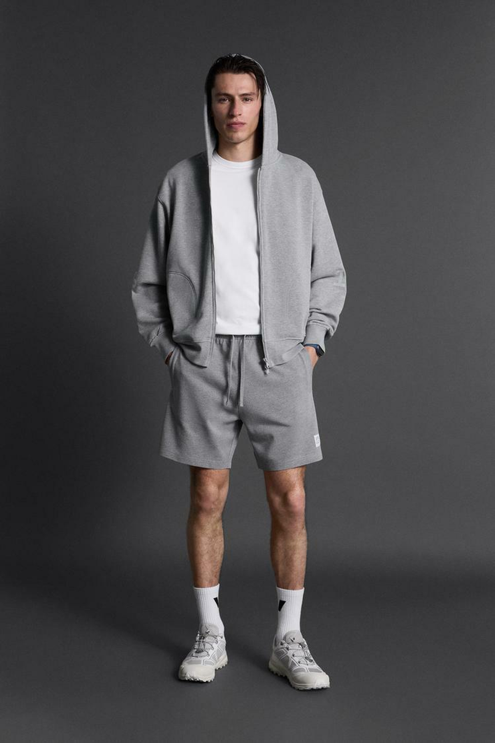 ZARA ШОРТЫ ДЖОГГЕРЫ, СЕРЫЙ С МЕЛАНЖЕВЫМ ЭФФЕКТОМ