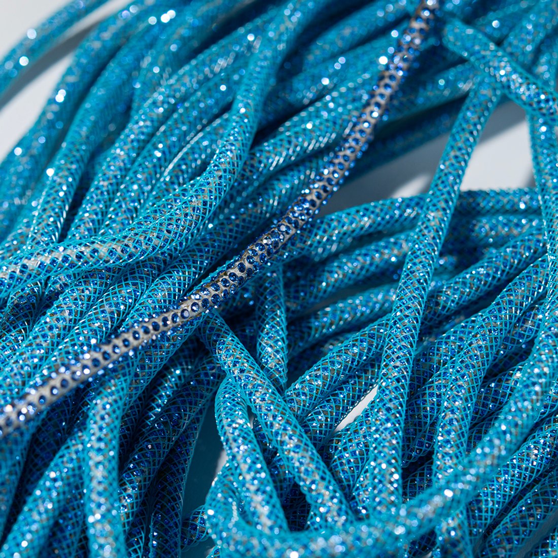 Стразовый шнур, синие кристаллы, 4мм