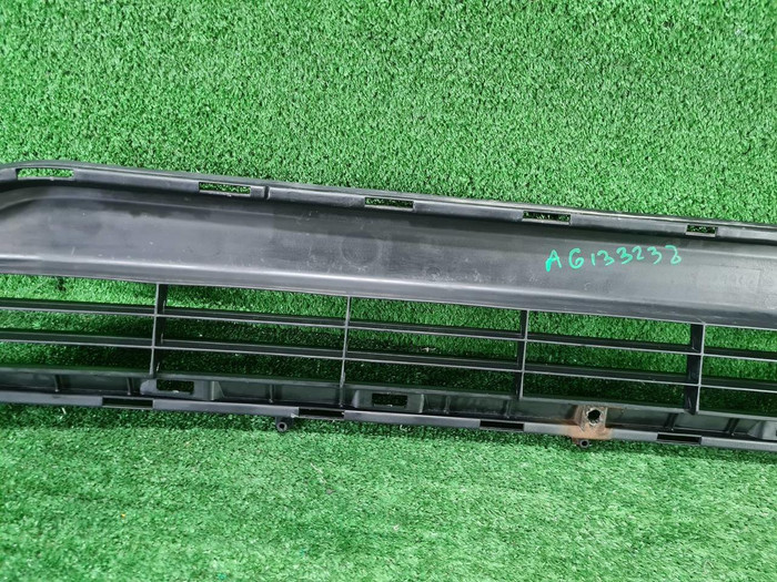 Решетка переднего бампера Toyota Highlander 2 U40 (2010-2013)