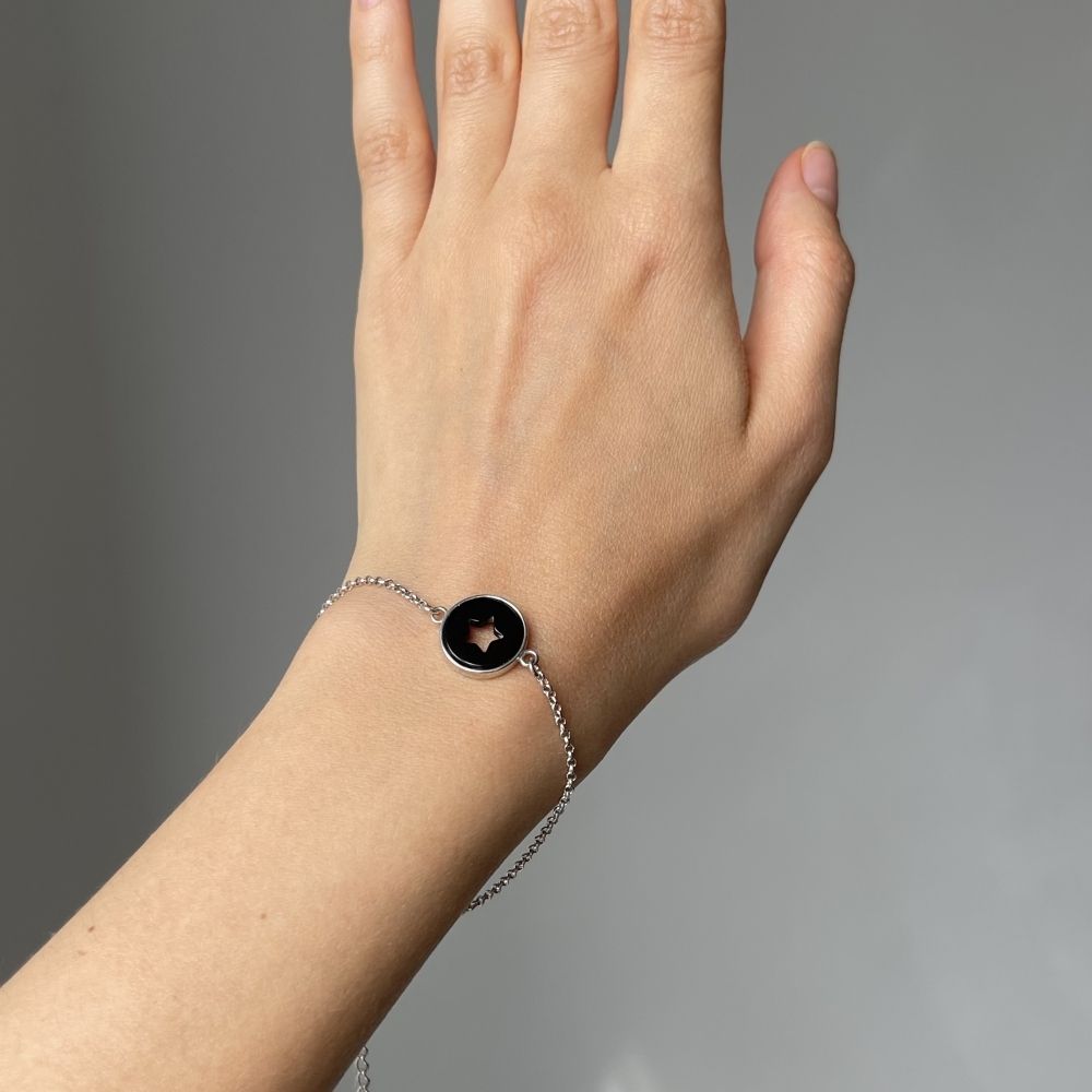 Браслет Звезда с вишневым янтарем