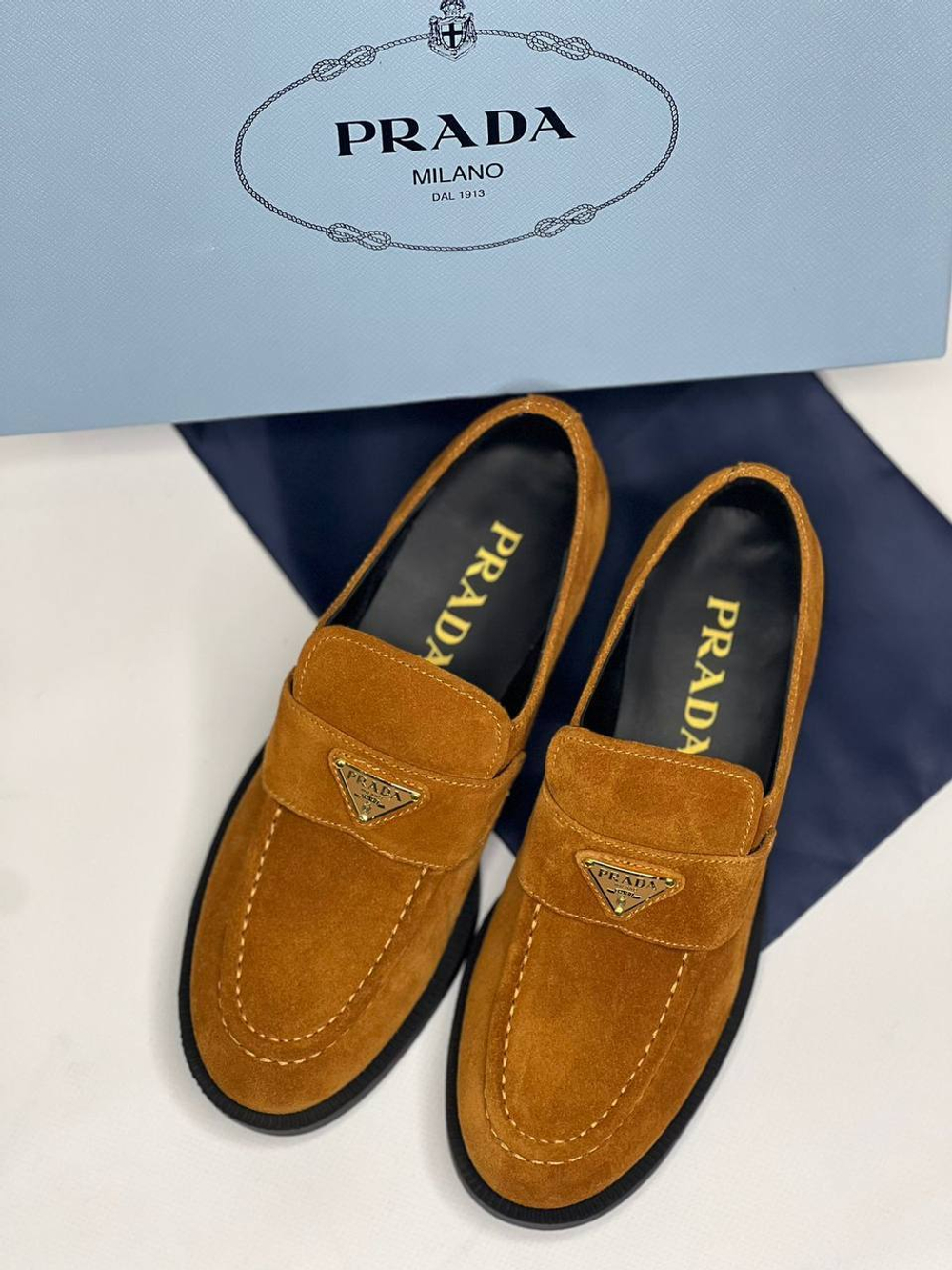 Лоферы Prada