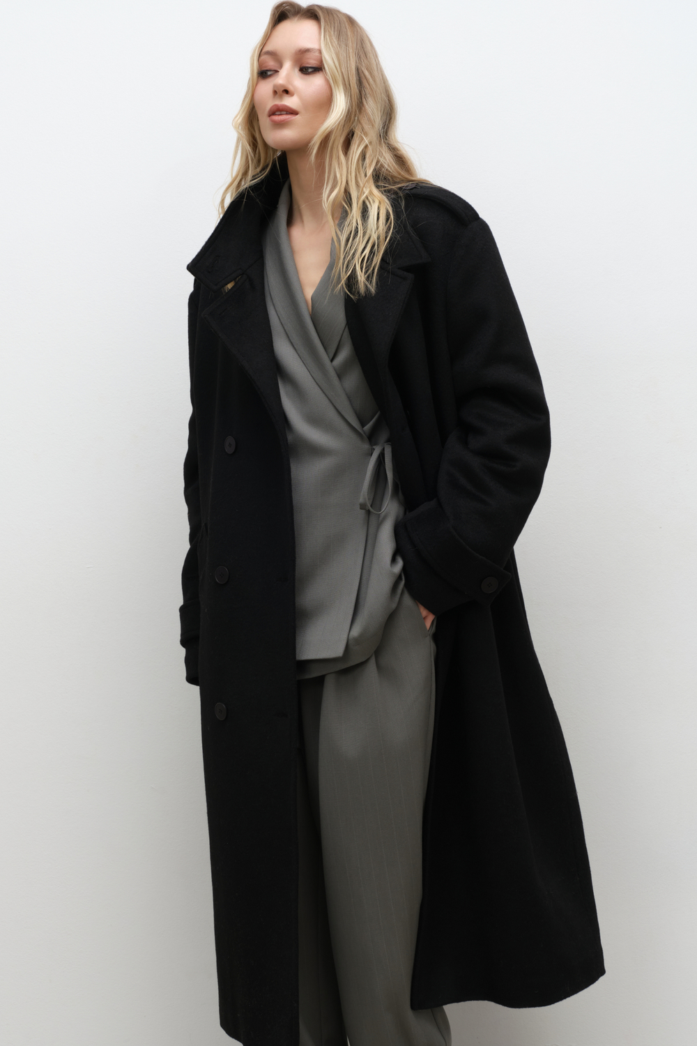 Пальто со стойкой утепленное