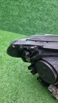 Фара левая Toyota Rav 4 CA40 (2015-2019) LED