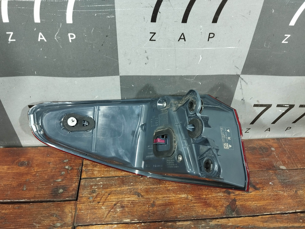 Фонарь задний правый BMW 5-Series (G30) 17-20 Б/У Оригинал 63217376464