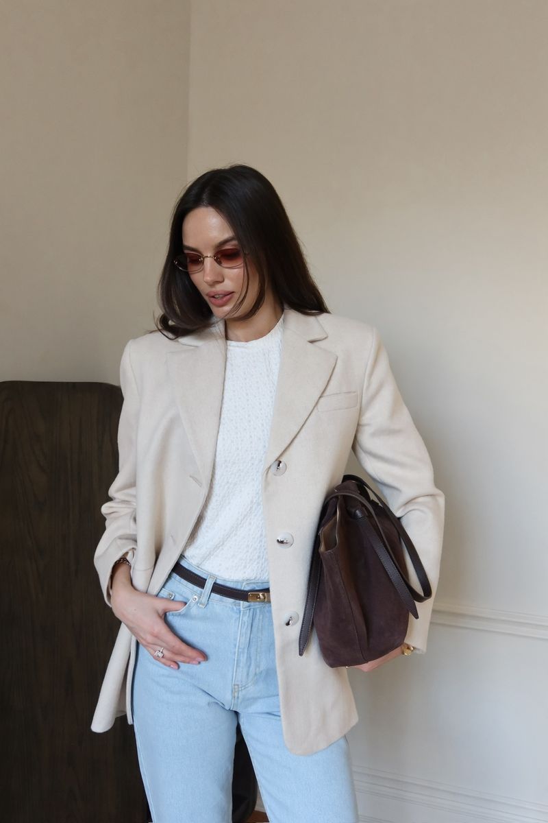 Лонгслив из фактурного трикотажа молочный