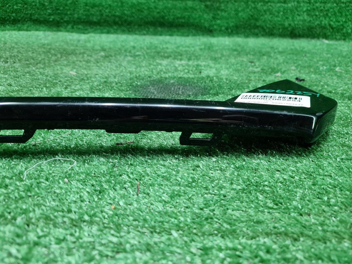 Накладка переднего бампера правая Zeekr 001 21-нв