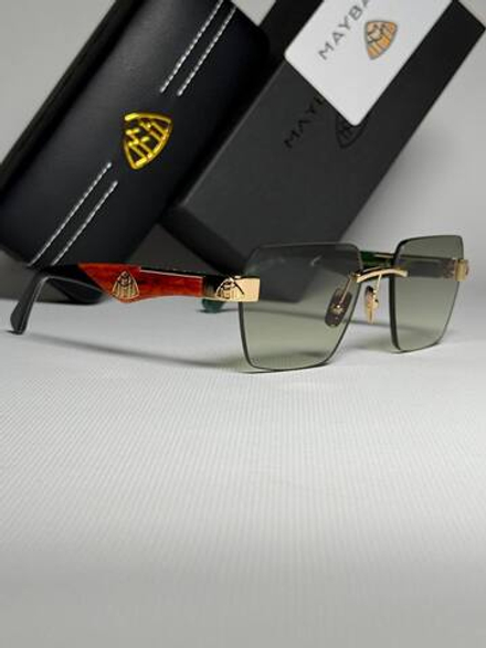 Солнцезащитные очки MAYBACH