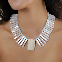 Колье Nature Bijoux, Milos, с перламутром, окрашенным говлитом и костью, NB26.1-15-43803 (белый)